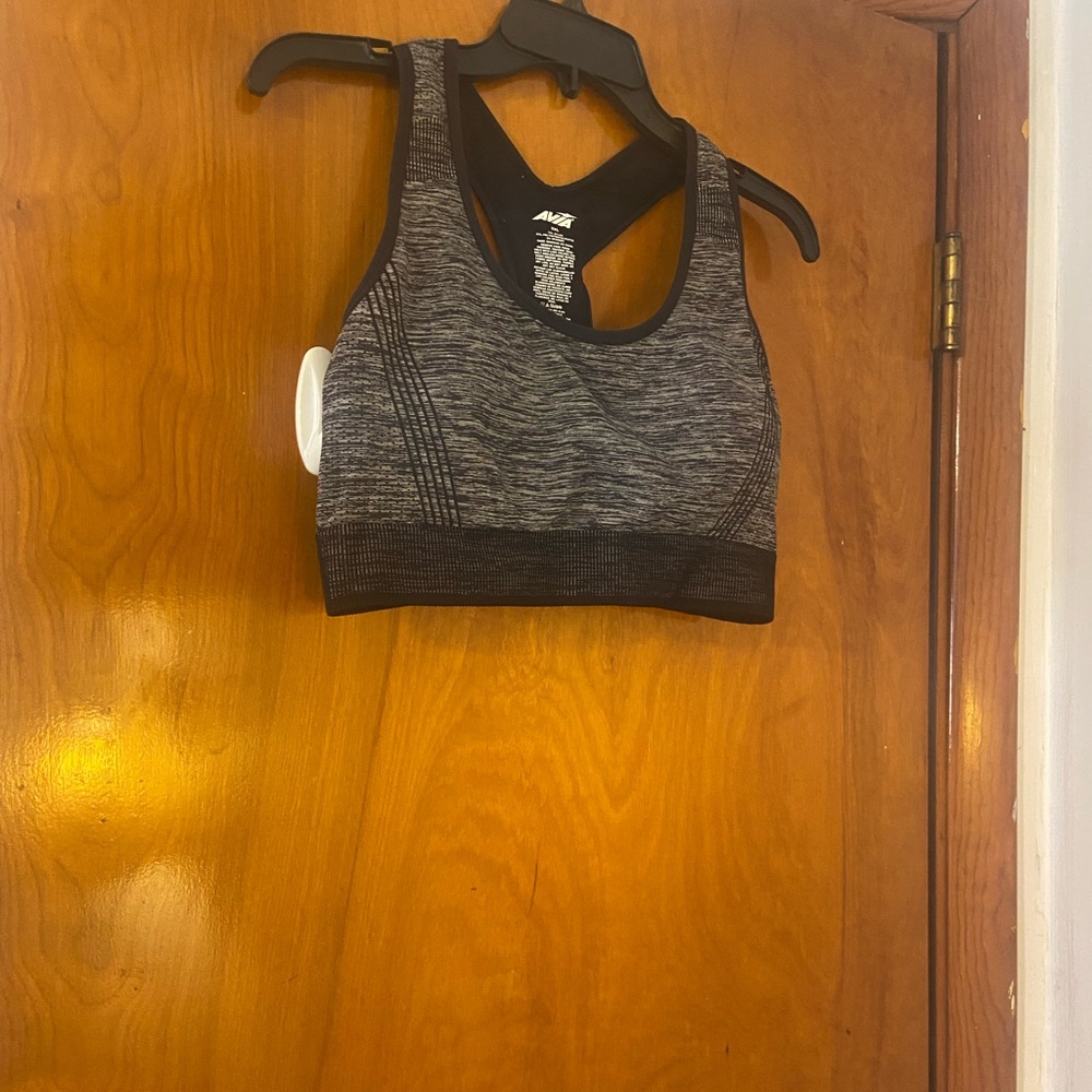 NWOT🔥Avia Black Sports Bra